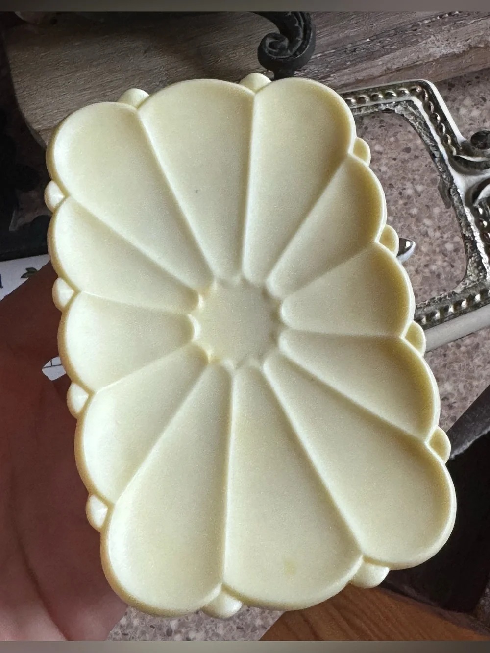 Amerock Carriage House Pedestal Soap Dish